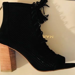 Marc Fisher Shaini lace up bootie heels sz 9.5